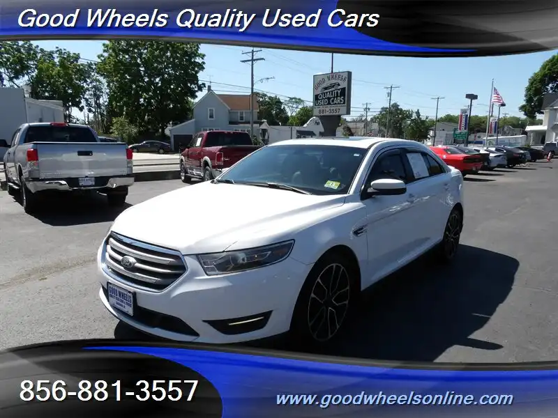 2017 Ford Taurus SEL FWD's photo