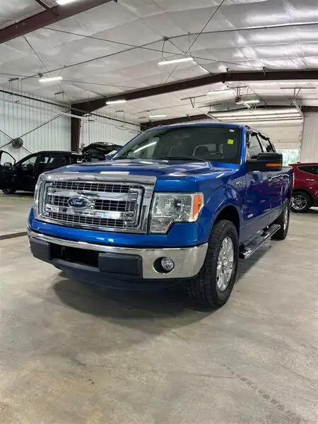 2013 Ford F-150 XLT SuperCrew 145 in's photo