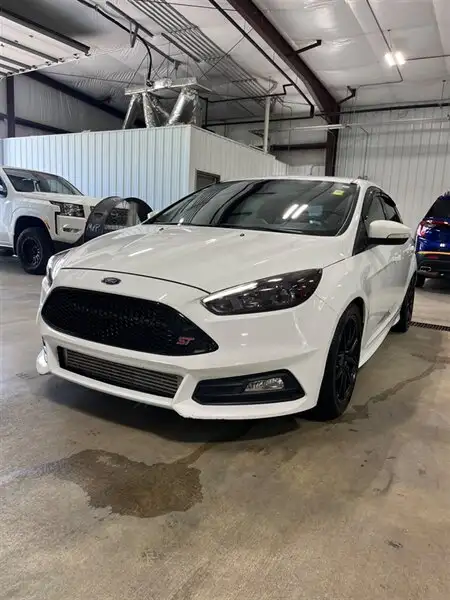 2018 Ford Focus ST Hatchback's photo