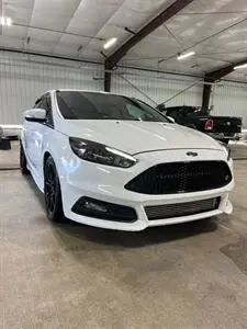 2018 Ford Focus ST Hatchback photo 3
