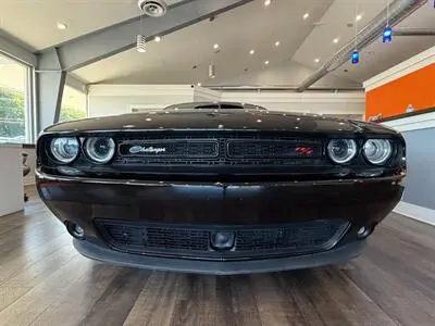 2016 Dodge Challenger R/T Plus Shaker photo 2