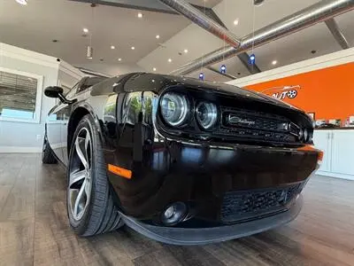 2016 Dodge Challenger R/T Plus Shaker photo 3