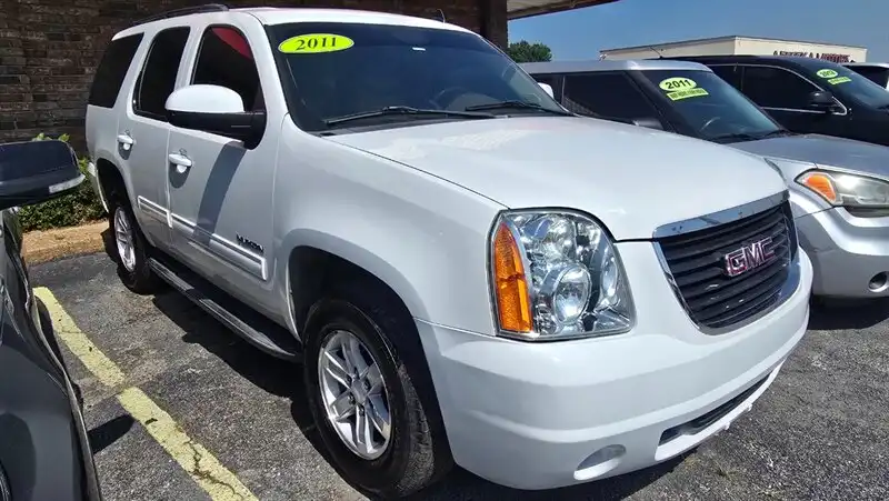 2011 GMC Yukon 2WD SLE's photo