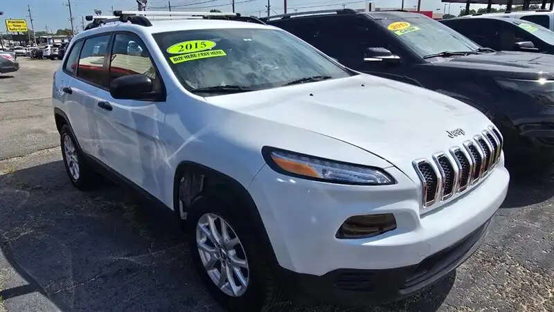 2015 Jeep Cherokee Sport's photo