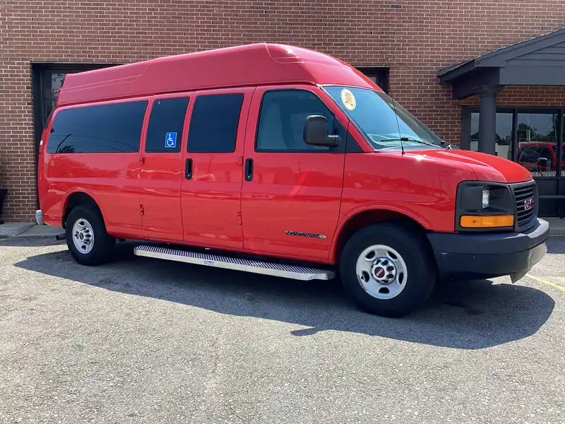 2016 GMC Savana 3500 LS Ext WB's photo