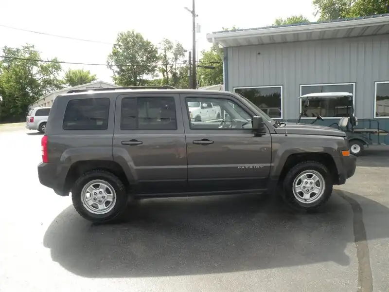 2016 Jeep Patriot Sport's photo