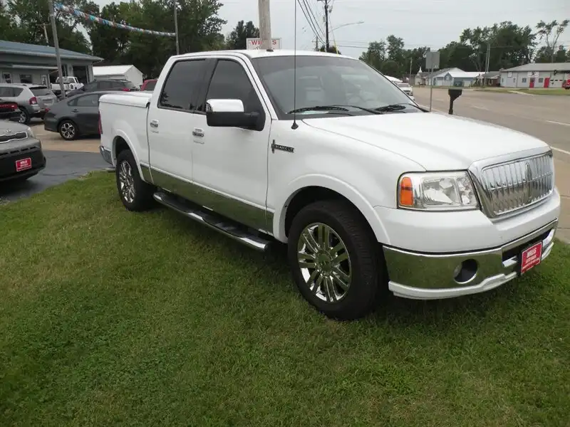 2007 Lincoln Mark 139-in's photo