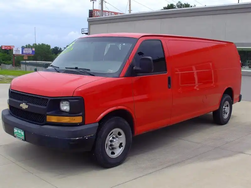 2015 Chevrolet Express 3500 Extended Work Van's photo