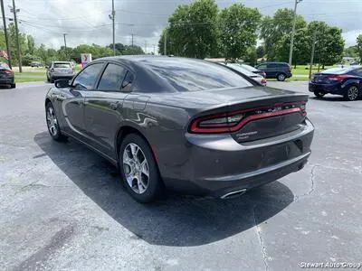 2016 Dodge Charger SE AWD photo 3