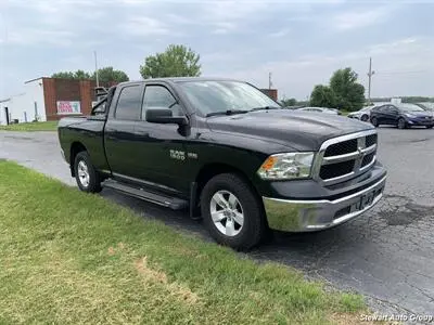 2018 RAM 1500 ST Quad Cab 4x4 6'4" Box photo 2