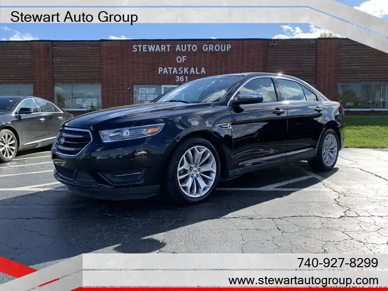 2018 Ford Taurus Limited FWD's photo
