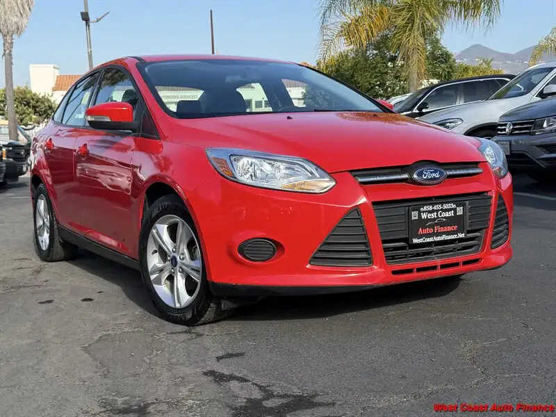 2013 Ford Focus Sedan SE's photo