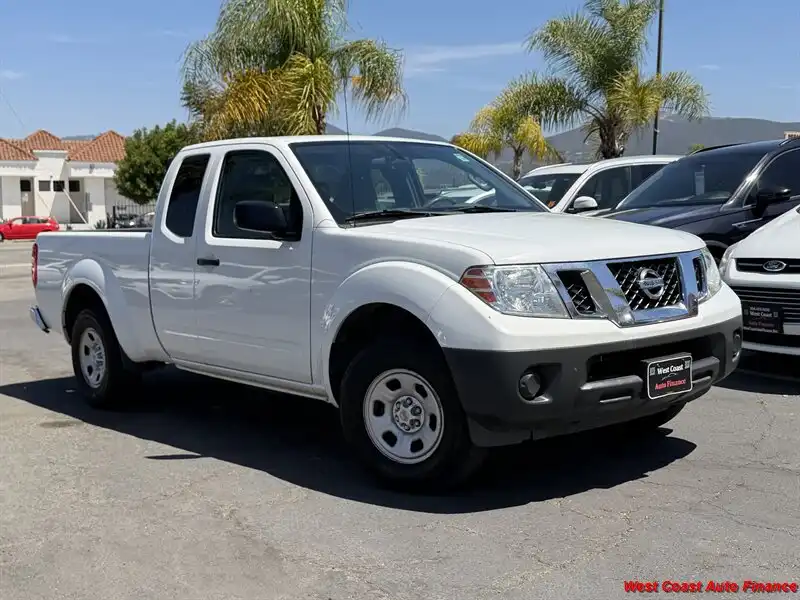 2016 Nissan Frontier 2.5 S King Cab 4X2 AT's photo