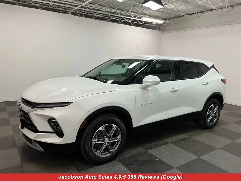 2023 Chevrolet Blazer 2.0T 2LT AWD's photo