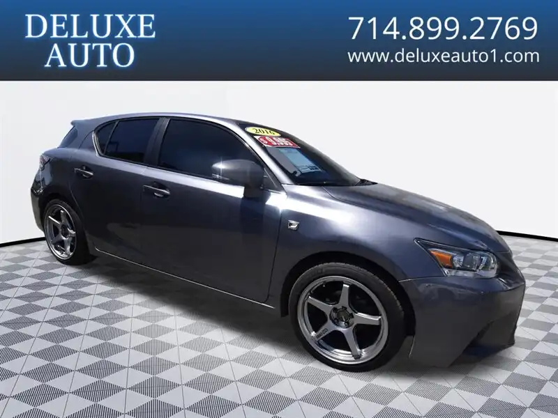 2016 Lexus CT 200h 200h's photo