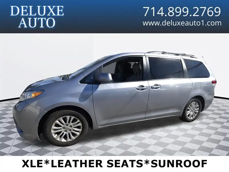 2013 Toyota Sienna XLE V6 8-Passenger's photo