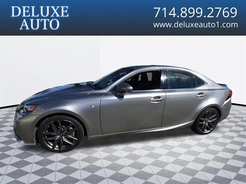 2016 Lexus IS 350 200t's photo