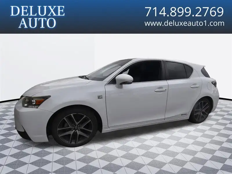 2017 Lexus CT 200h 200h's photo