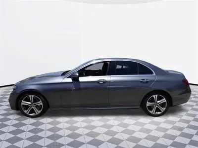 2017 Mercedes-Benz E-Class E300 photo 4