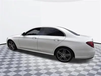 2017 Mercedes-Benz E-Class E300 photo 5