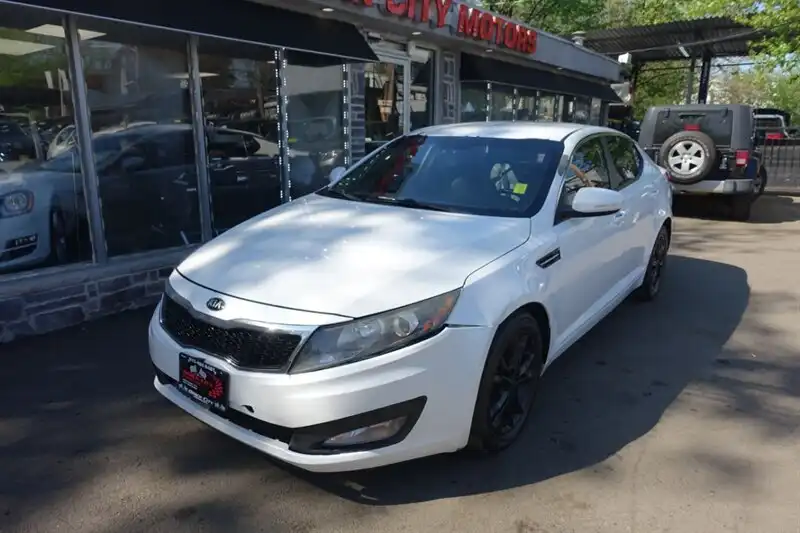 2013 Kia Optima EX AT's photo