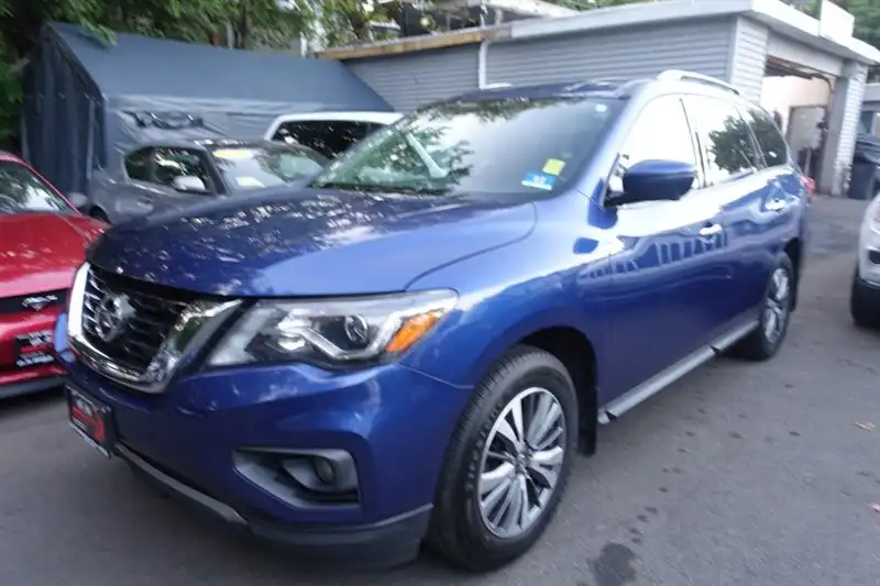 2020 Nissan Pathfinder SL 4WD's photo