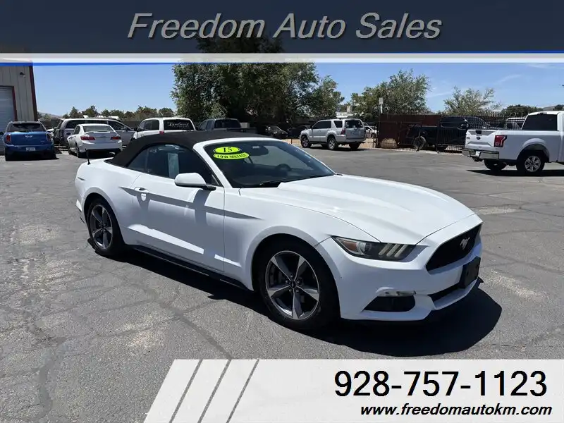 2015 Ford Mustang V6 Convertible's photo