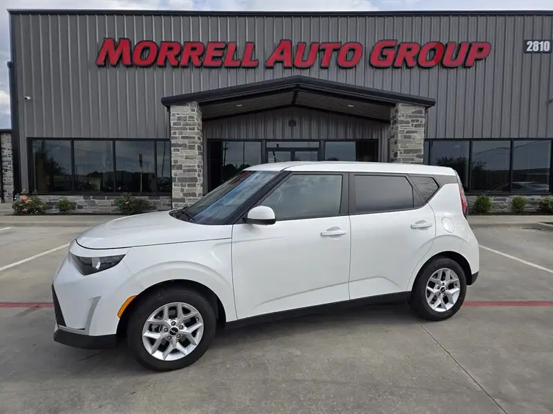 2025 Kia Soul 2.0L LX IVT's photo