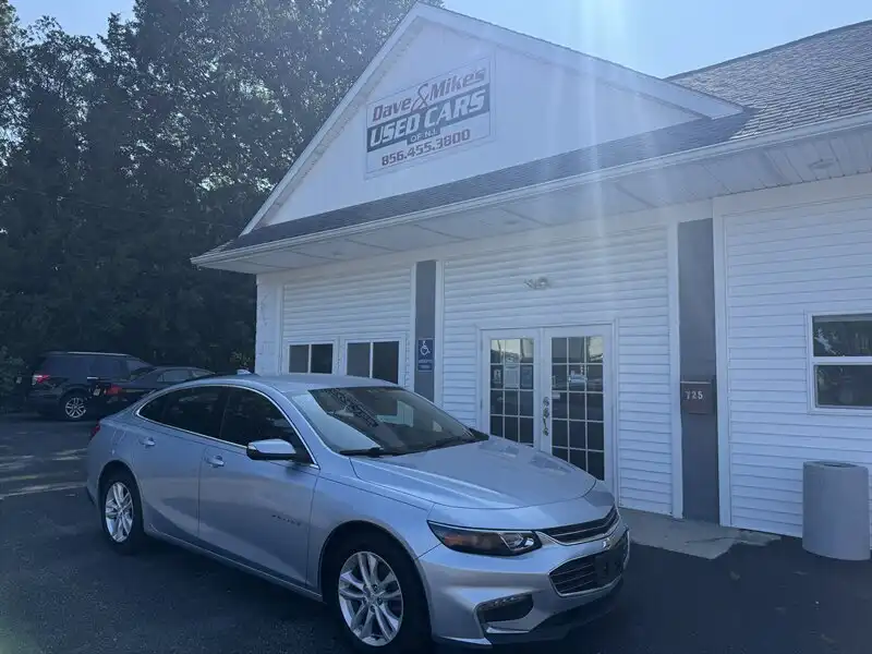 2017 Chevrolet Malibu 1LT's photo