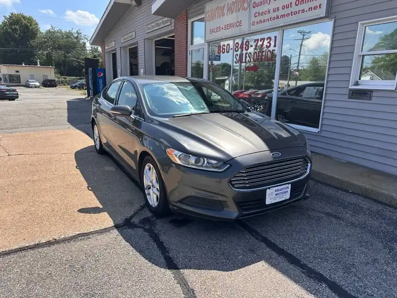 2015 Ford Fusion SE FWD's photo