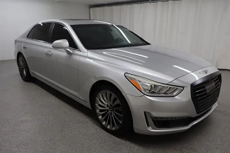 2017 Genesis G90 3.3T Premium's photo