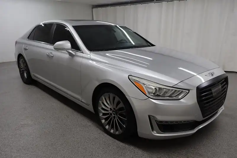 2017 Genesis G90 3.3T Premium's photo