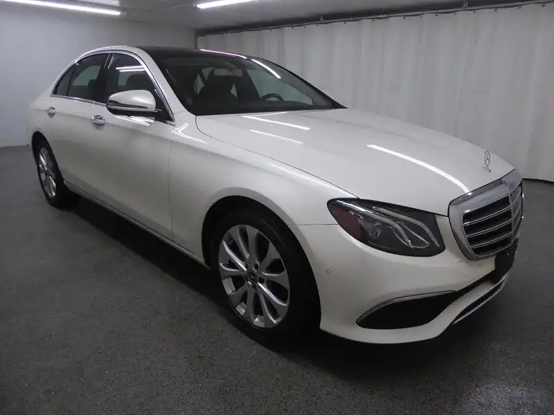 2019 Mercedes-Benz E-Class E300 4MATIC's photo