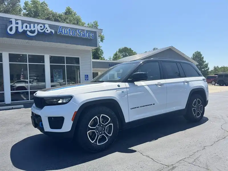 2023 Jeep Grand Cherokee Trailhawk 4xe 4x4's photo