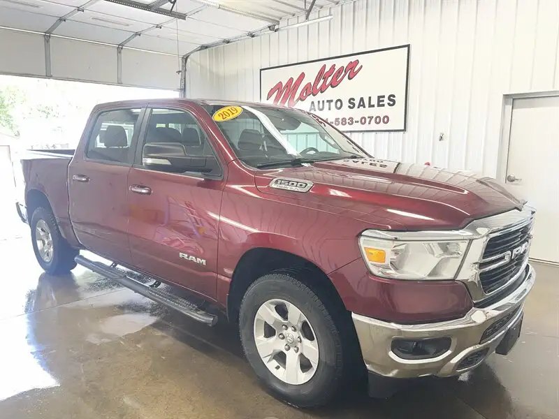 2019 RAM 1500 Big Horn/Lone Star 4x4 Crew Cab 5'7's photo