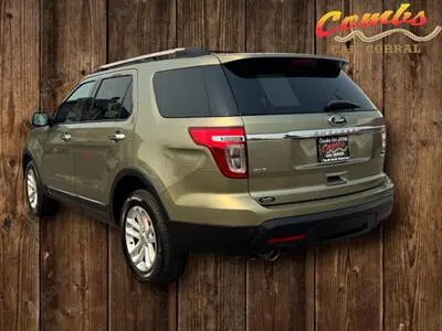 2013 Ford Explorer XLT 4x4 photo 4