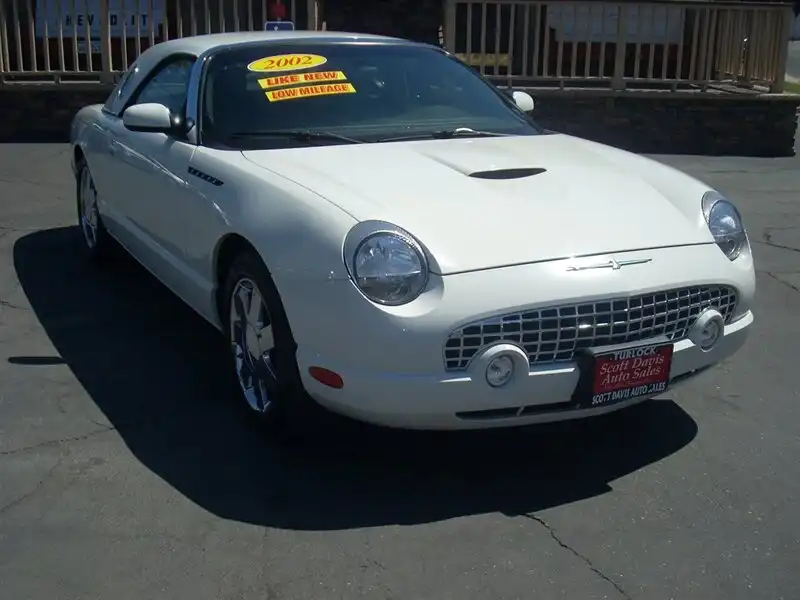 2002 Ford Thunderbird Deluxe's photo