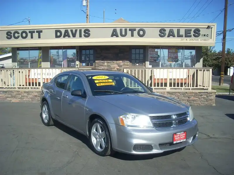 2013 Dodge Avenger SE's photo