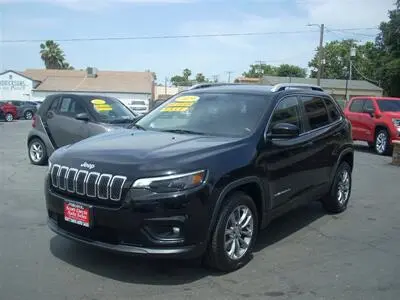 2019 Jeep Cherokee Latitude Plus photo 2