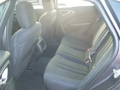 2016 Chrysler 200 Limited photo 5