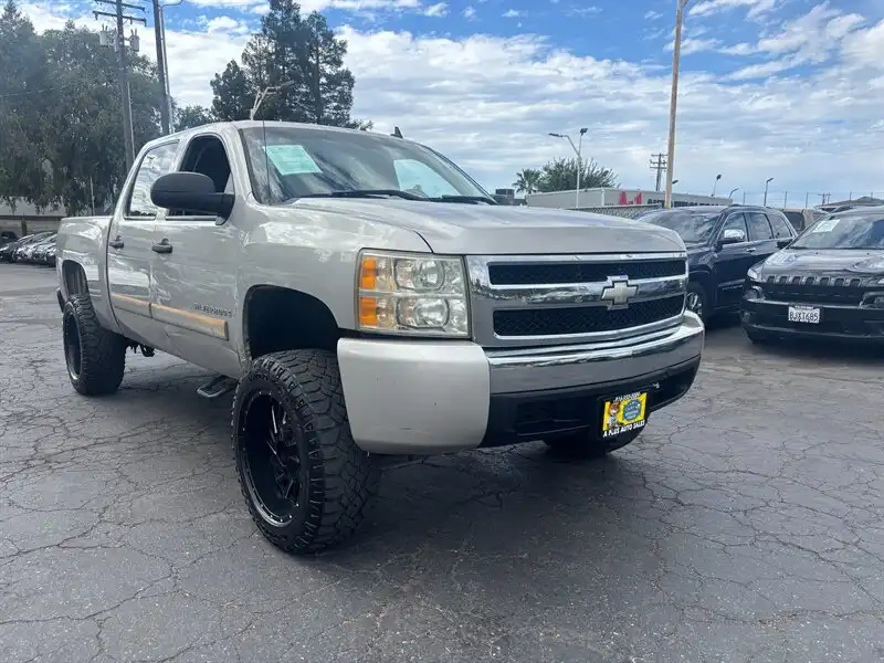 2007 Chevrolet Silverado 1500 LS Crew Cab's photo