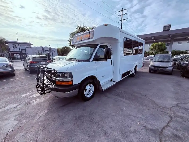 2016 Chevrolet Express 4500 159" WB's photo