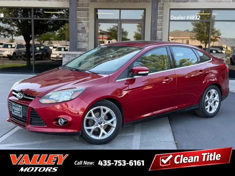 2013 Ford Focus Sedan Titanium's photo