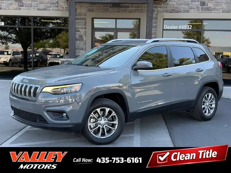2020 Jeep Cherokee Latitude Plus 4X4's photo