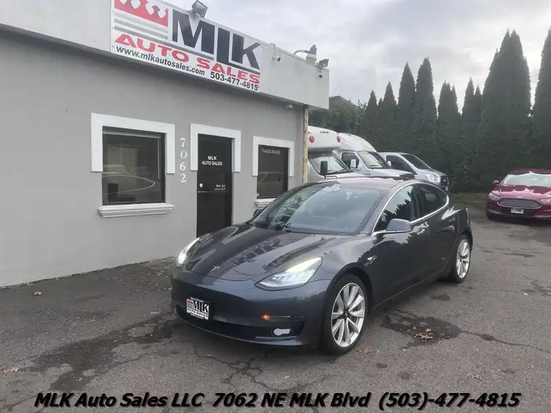 2018 Tesla Model 3 Long Range Dual Motor All-Wheel Drive's photo