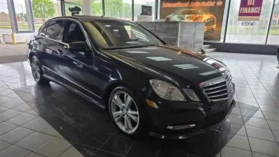 2013 Mercedes-Benz E-Class E350 Luxury 4MATIC photo 4