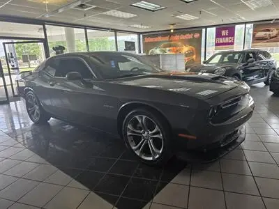 2021 Dodge Challenger R/T photo 3