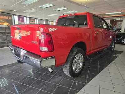 2015 RAM 1500 Big Horn/Lone Star 4x4 Crew Cab photo 4