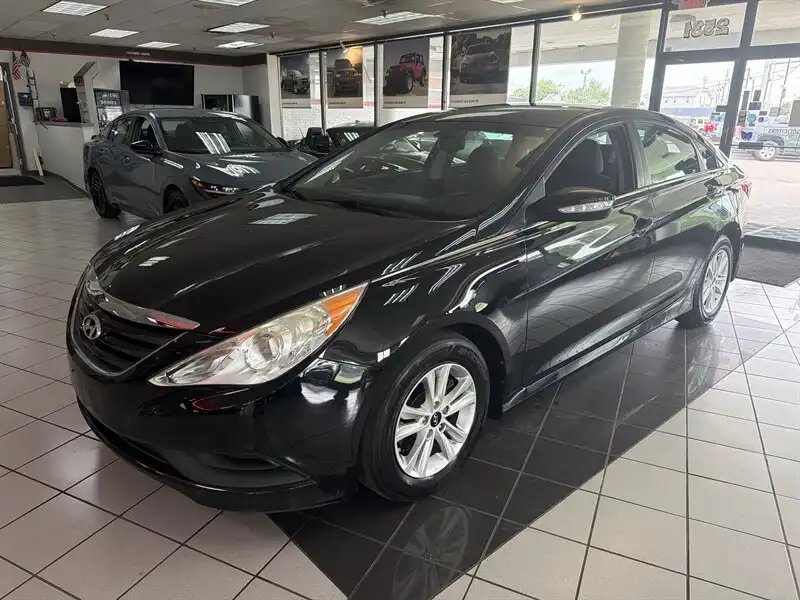 2014 Hyundai Sonata GLS I4 A/T's photo