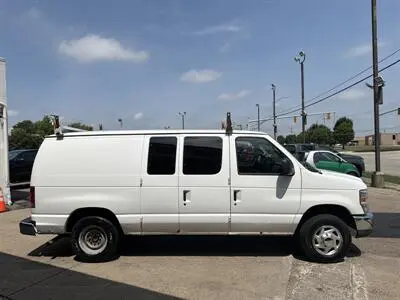 2012 Ford E-Series E-150 Van photo 5